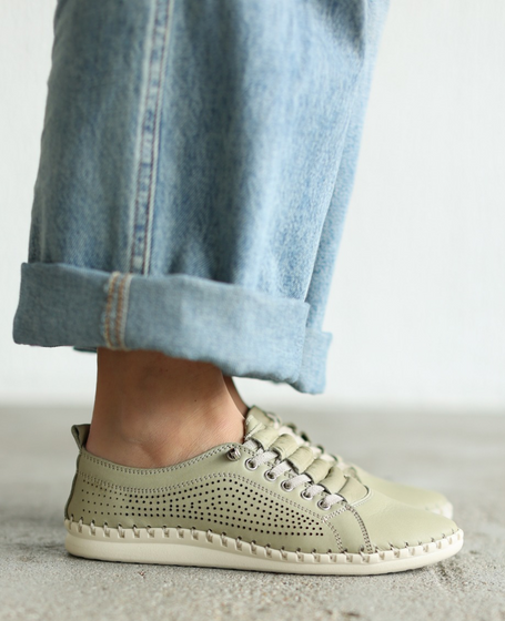 Brenika Women's Green Leather Low-Top Shoes