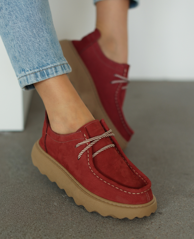 Yelsina Women's Burgundy Leather Low-Cut Shoes