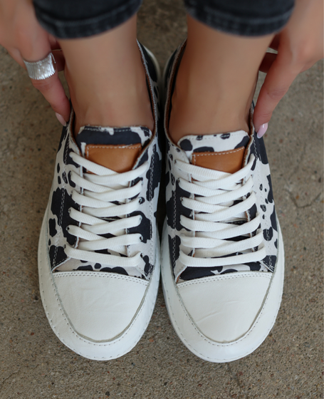 Fenleri Women's White Leather Low-Top Shoes with an Animal Print
