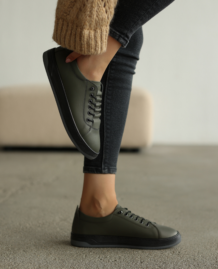 Skórzane oliwkowe sneakersy damskie Arestia