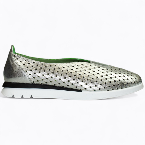 SILVER WOMEN'S SHOES FROM UBRALIA