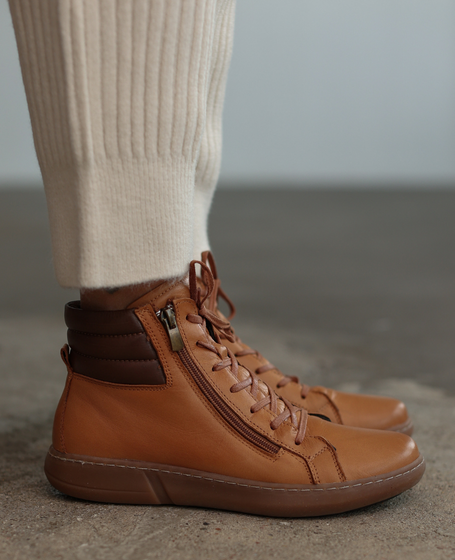 Helinea Women's Red Leather Boots