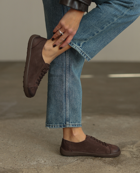 Belania Women's Leather Chocolate-Brown Barefoot Low-Top Shoes