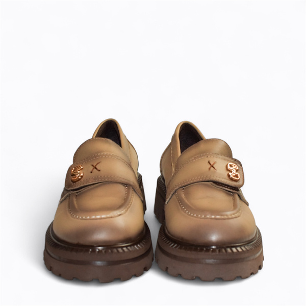 Fenoria Women's Taupe Leather Loafers