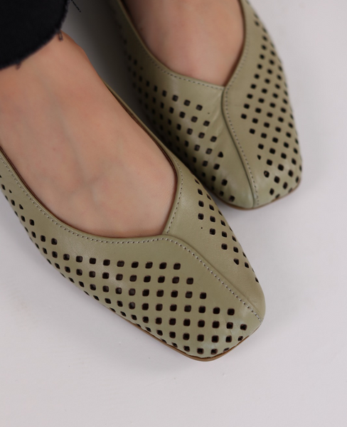 Marilis Women's Green Leather Ballerina Flats