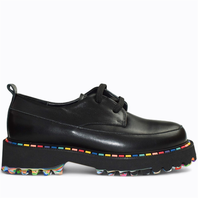 Skórzane czarne półbuty damskie Olimira