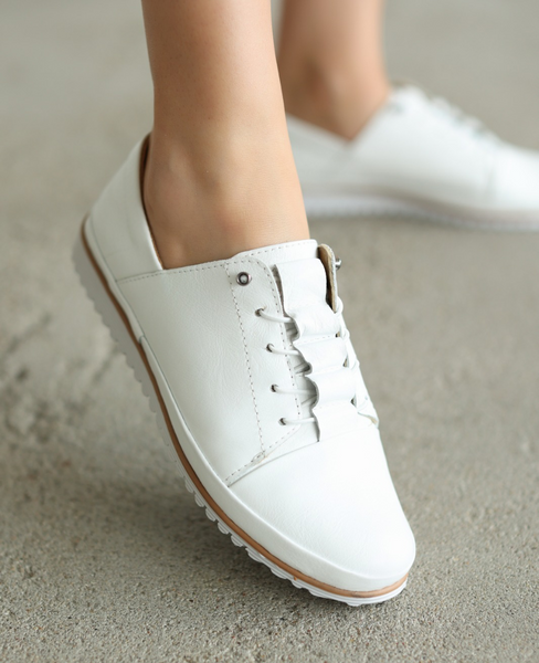 Tallora Women's White Leather Low-Top Shoes