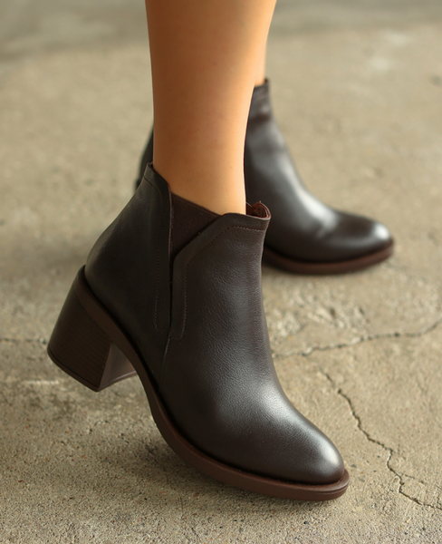 Darelia Women's Leather Chocolate-Brown Ankle Boots
