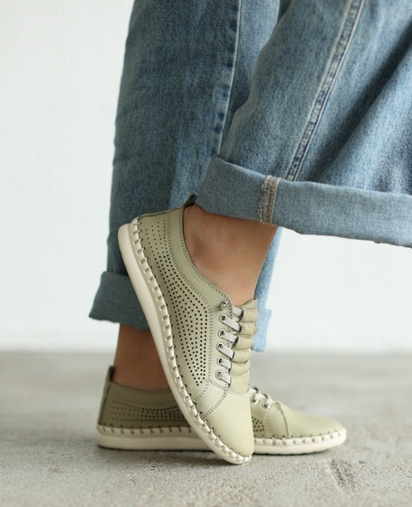 Brenika Women's Green Leather Low-Top Shoes