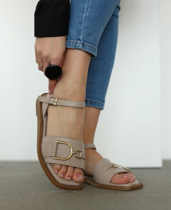 Hardinia Gray Leather Sandals