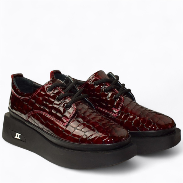 Noverin Women's Burgundy Leather Low-Cut Shoes