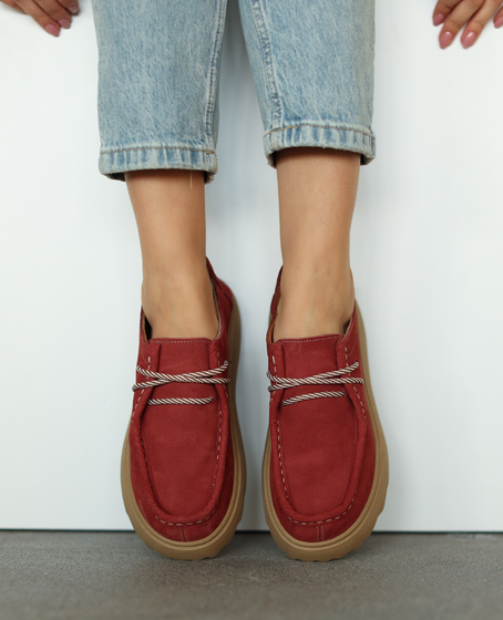 Yelsina Women's Burgundy Leather Low-Cut Shoes
