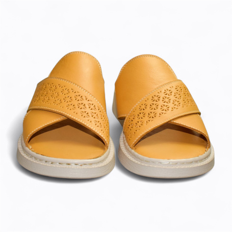 LYSELLE WOMEN'S MUSTARD-COLORED FLIP-FLOPS
