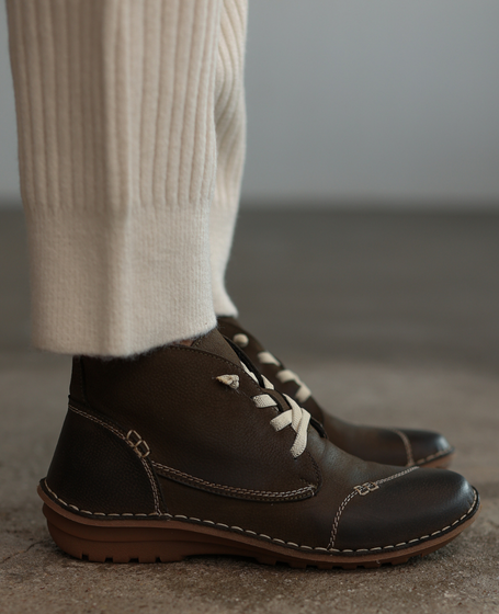 Nadessa Women's Khaki Leather Boots