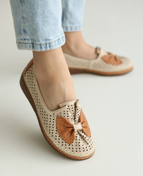 Meriori Beige Leather Women's Low-Top Shoes