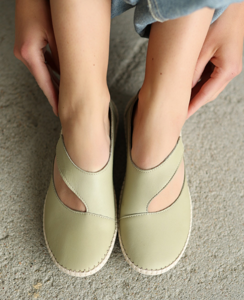 Pelvine Women's Green Leather Low-Cut Shoes