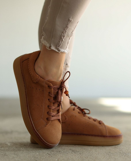 Mezarie Women's Red Leather Sneakers