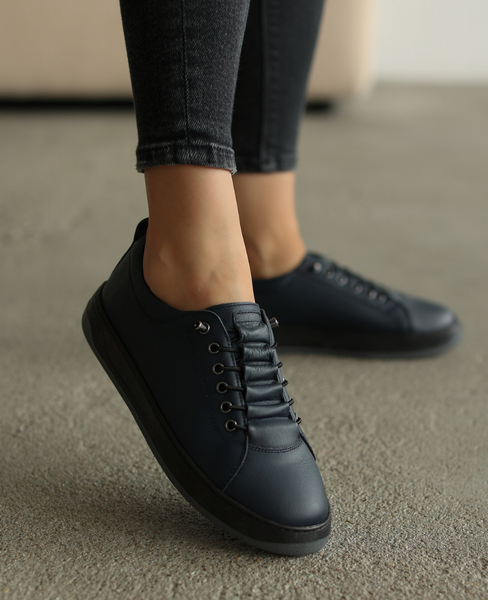 Skórzane granatowe sneakersy damskie Arestia