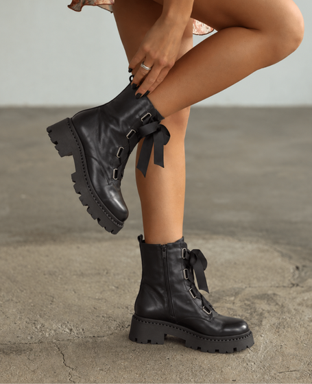 Brucinia Women's Black Leather Ankle Boots