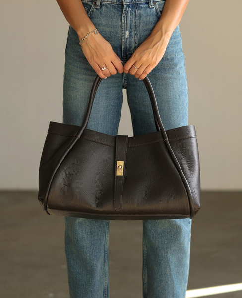 Foliria XL Chocolate - Large Women's Leather Handbag