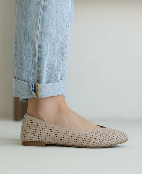 Deloria Beige Leather Women's Low-Cut Shoes