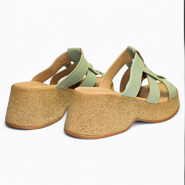 BRANIRA WOMEN'S MINT-COLORED FLIP-FLOPS