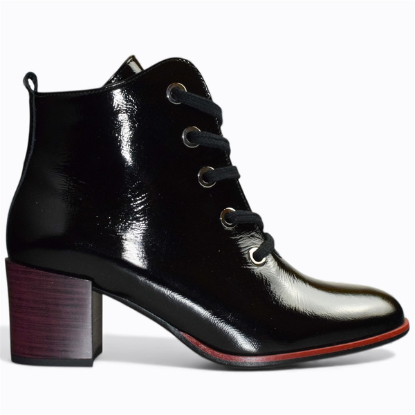 WOMEN'S BLACK LEATHER ANKLE BOOTS