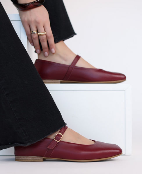 Kresida Women's Burgundy Leather Ballerina Flats