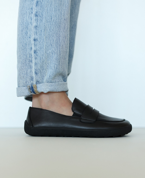 Skórzane czarne półbuty damskie barefoot Fenaria