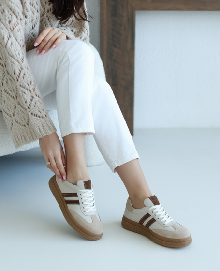 Skórzane beżowe sneakersy damskie Silavia