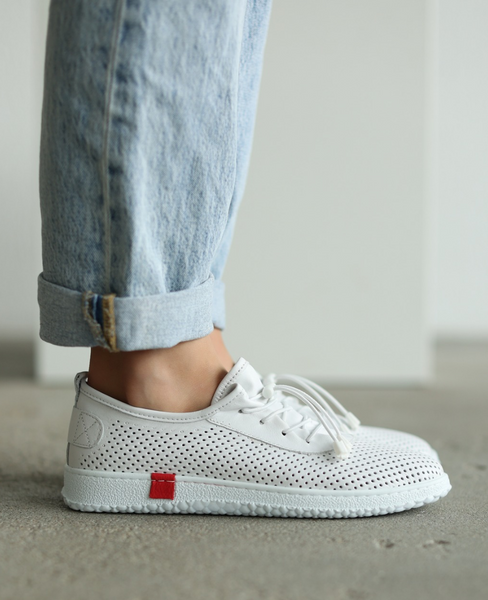 Liorise Women's White Leather Low-Top Shoes
