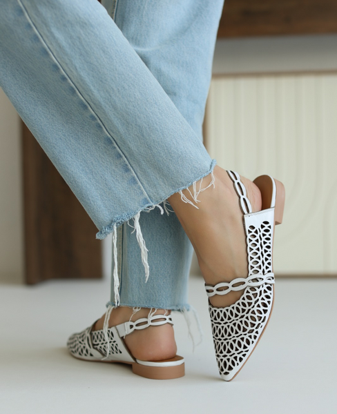 Olferia White Leather Women's Sandals
