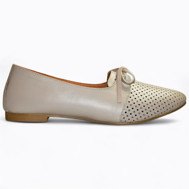 Julinea Women's Gray Leather Low-Cut Shoes