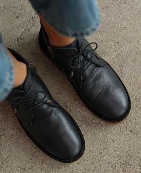Aveluna Women's Black Leather Boots