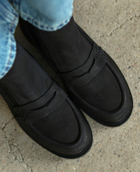 Prenora Women's Black Leather Ankle Boots