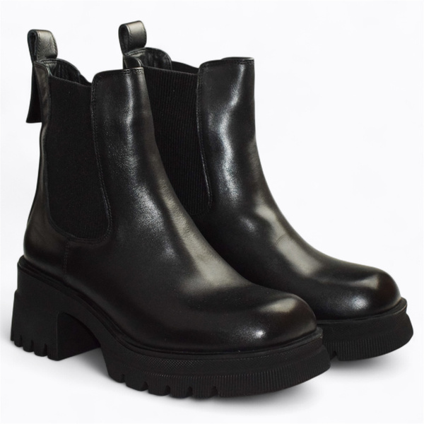 Zarelin Women's Black Leather Ankle Boots
