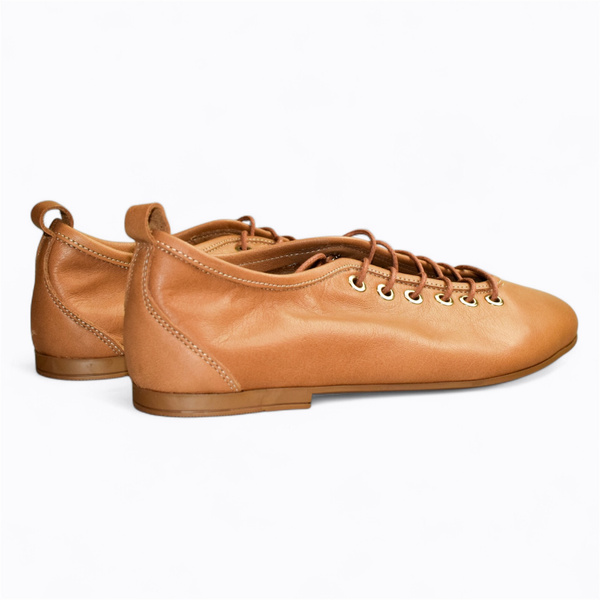 Kanvira Women's Red Leather Low-Top Shoes