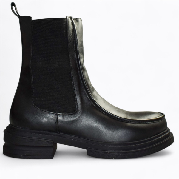 Megalia Women's Black Leather Ankle Boots