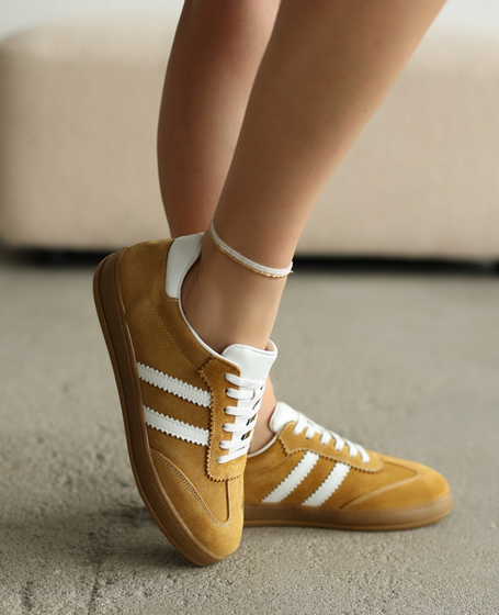 Skórzane musztardowe sneakersy damskie Magline