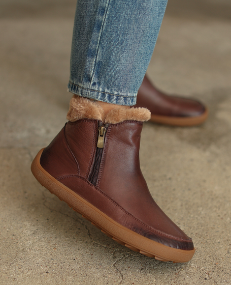 Tesaria Women's Brown Leather Barefoot Boots