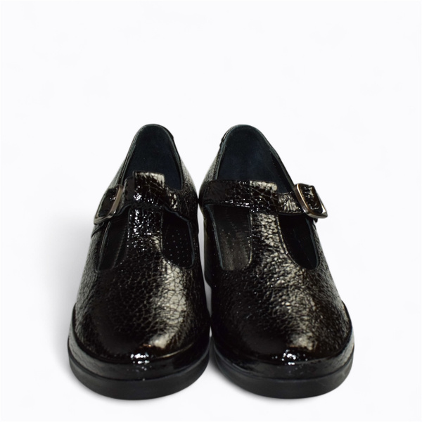 Coretta Women's Black Leather Low-Top Shoes