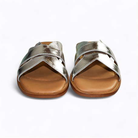 AMERIET WOMEN'S SILVER FLIP-FLOPS