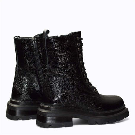 Isaldin Women's Black Leather Boots