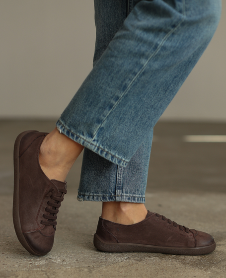 Belania Women's Leather Chocolate-Brown Barefoot Low-Top Shoes