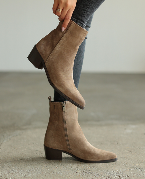 Zafrina Women's Gray Leather Ankle Boots