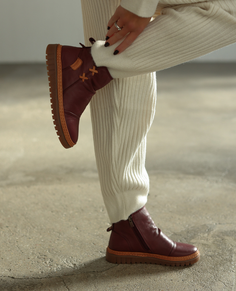 Brumela Women's Burgundy Leather Boots