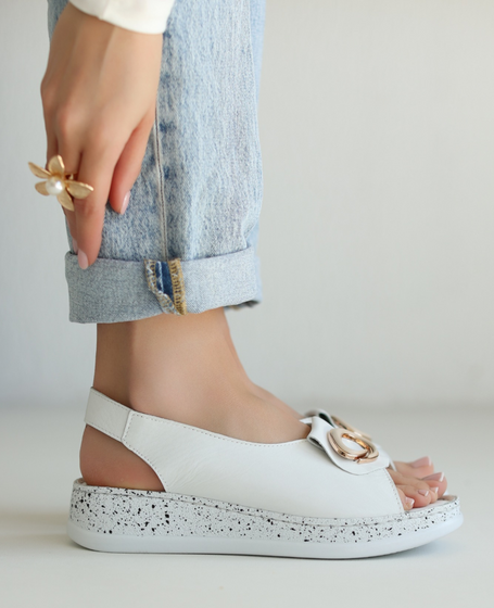 Blemisa White Leather Women's Sandals