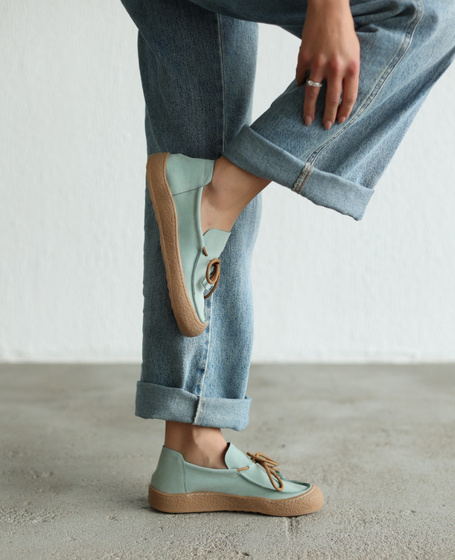 Trivela Women's Mint-Colored Leather Low-Top Shoes