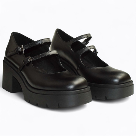 Tibisia Women's Black Leather Low-Cut Shoes
