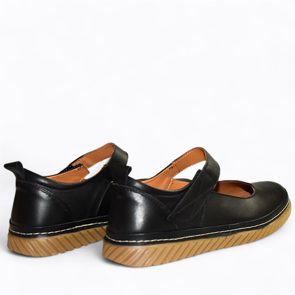 Luretia Women's Black Leather Low-Cut Shoes